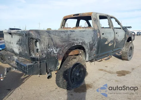 2014 Ram 2500 Laramie z USA, uszkodzony, nr VIN 3C6UR5FL8EG231390